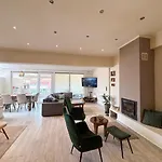 Manoshouse