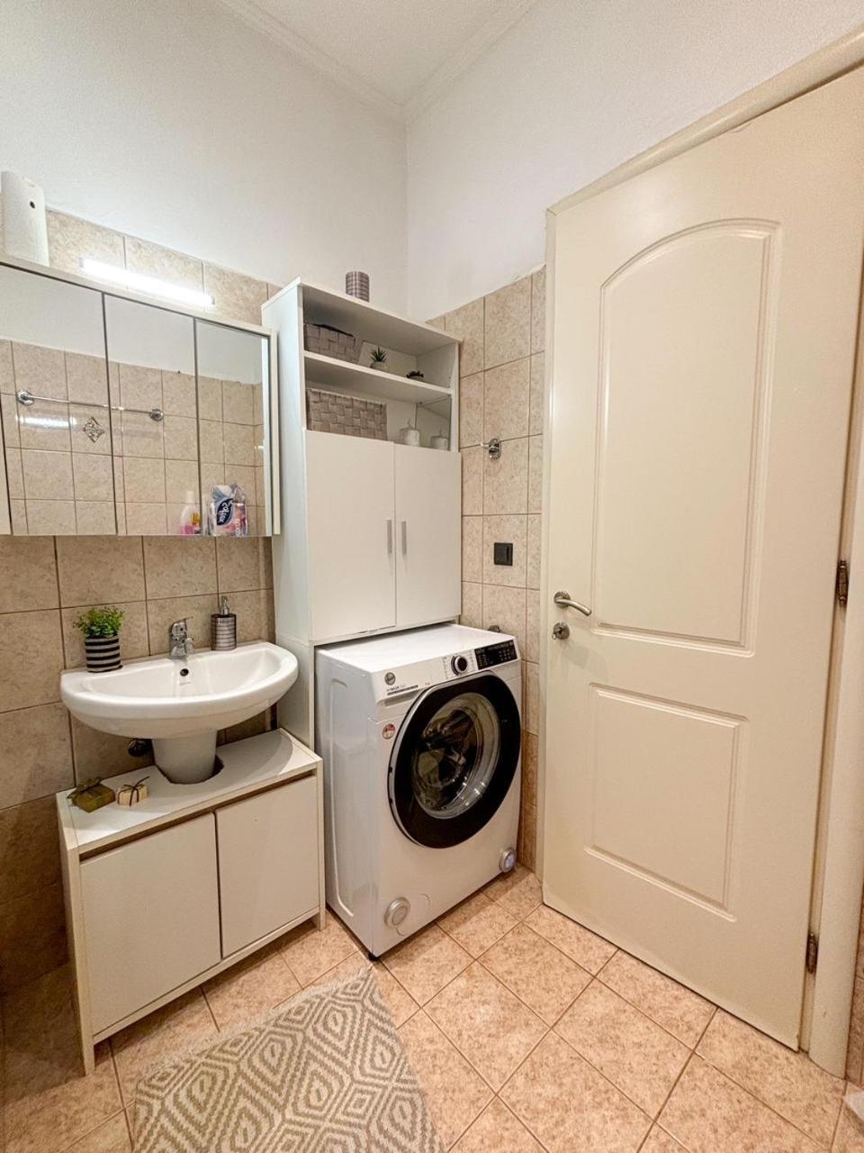 Manoshouse Apartament